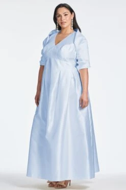 The Hug Shawl - Glacial Blue -Sachin and Babi US BROOKEGOWN HUGSHAWL GLACIALBLUE SIDE2