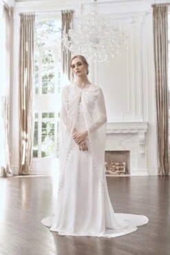 Arabella Cape - Off White -Sachin and Babi US LOOK02 164