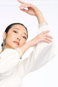 ASTOR GOWN - IVORY/BLACK 9 ASTOR GOWN - IVORY/BLACK -Sachin and Babi US SHOT 05 137 5ad6de5b bba3 4a01 baa4 99f0aa2383cf