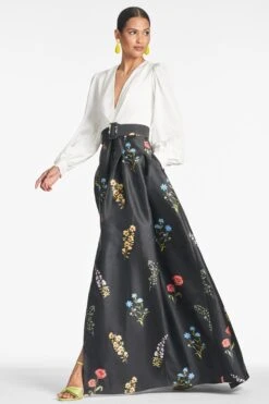 Zoe Gown - Off White/Noir Bouquet -Sachin and Babi US ZOEGOWN NOIRBOUQUET SIDE