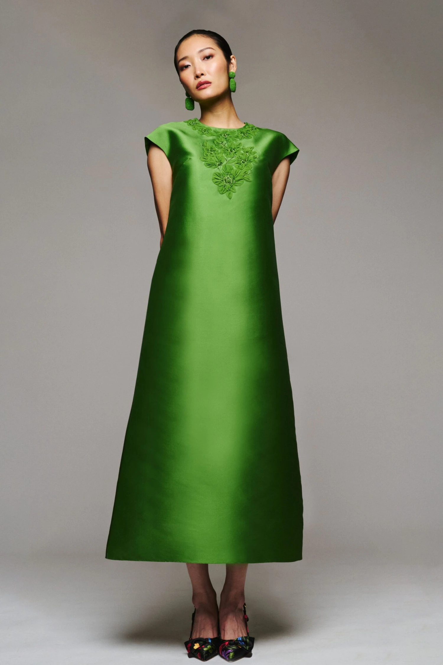 GWENDOLYN GOWN - GREEN GARNET 3 GWENDOLYN GOWN - GREEN GARNET